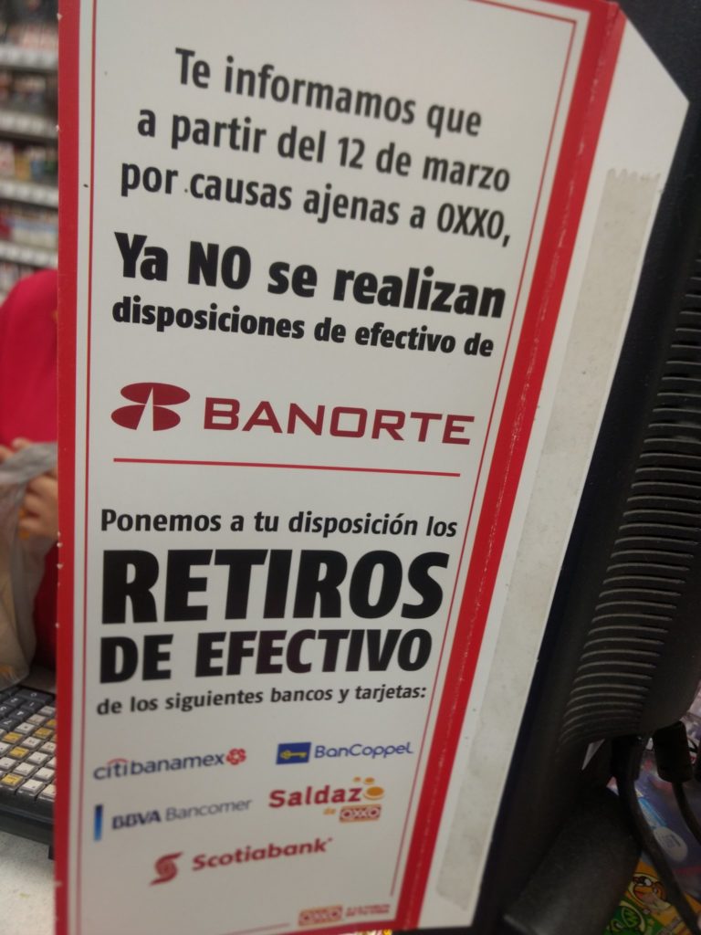 Anuncio sobre retiros en efectivo de Banorte.  Foto @xD4g3rby